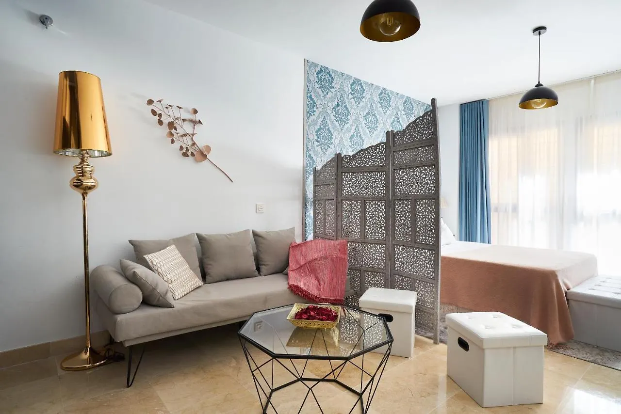 Studio Deluxe With Shared Roof Terrace مالقة