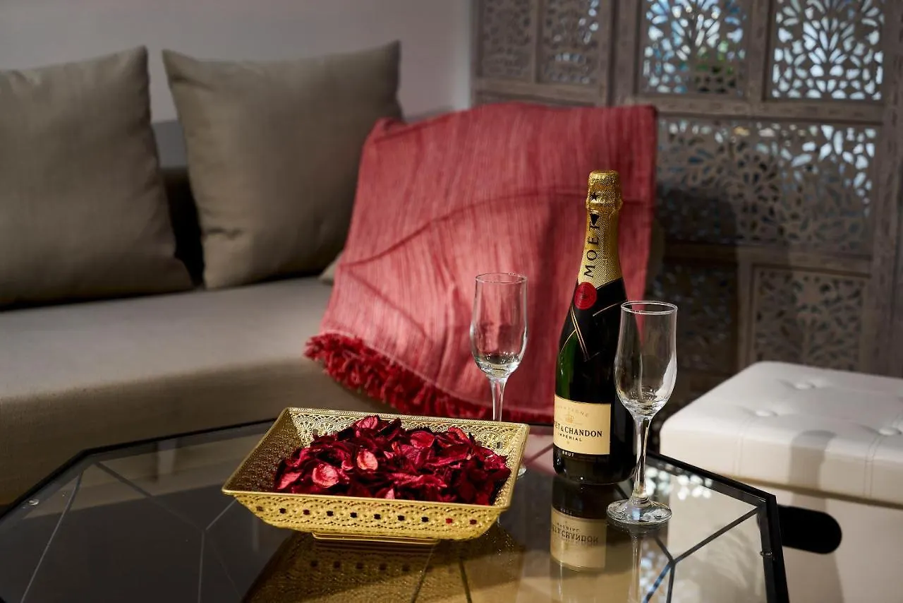 Studio Deluxe With Shared Roof Terrace Malaga Apartment