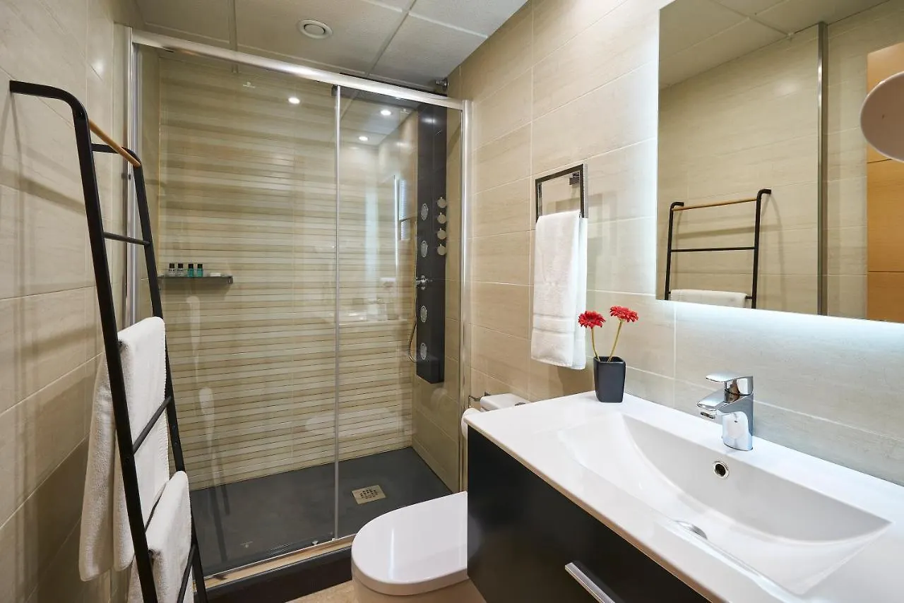 Studio Deluxe With Shared Roof Terrace Malaga Apartment